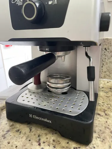 Cafeteira expresso Eletrolux cheff crema