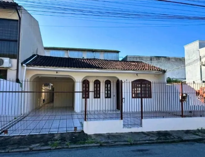 OPORTUNIDADE DE INVESTIMENTO 2 Casas + 3 Kitnets no Saco dos Limões - Renda de R$11 Mil