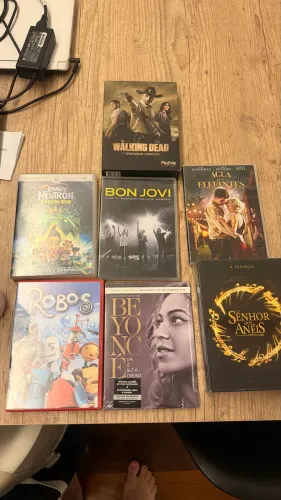 DVDs (filme, série e shows)