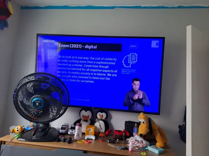 Smart TV LG 60" UHD 4K HDR Ativo, ThinQ AI Inteligência Artificial, Ultra Surround Sound