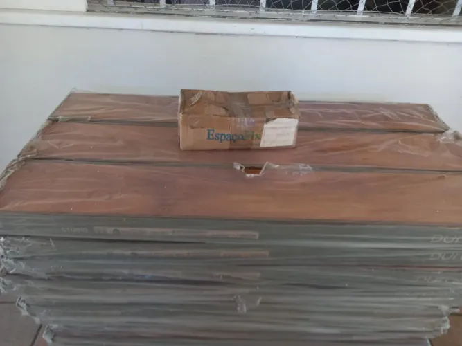 Piso laminado clicado Durafloor