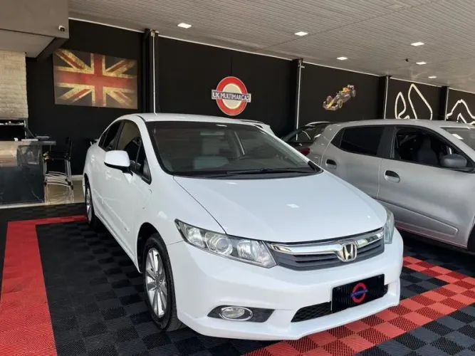 Honda Civic Sedan LXS 1.8/1.8 Flex 16V Mec. 4P 2014