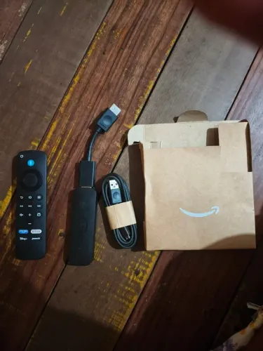 Vende se fire stick 4k segunda geração usado excelente 3 messes de uso