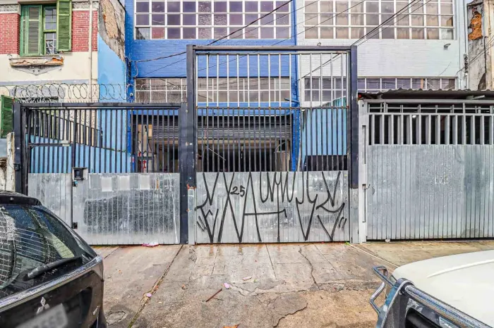 Prédio comercial na Rua Prates, 972 1000 m²