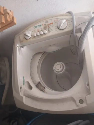 Maquina de lavar com defeito na placa para aproveitamento de peças