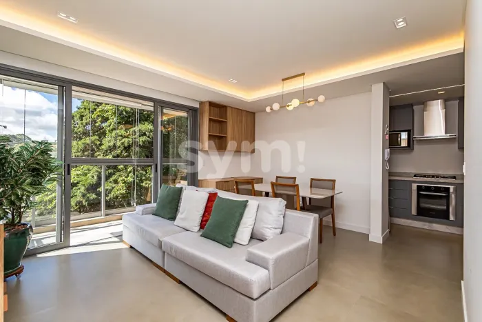 Apartamento 3 dormitórios, 2 vagas, Bairro Mercês