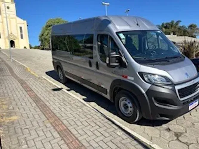 Peugeot Boxer Minibus Exec. 2.2 17L Turbo Diesel 2025