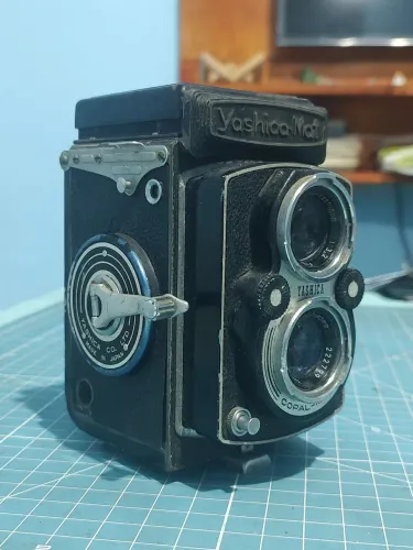 Yashica Mat 
