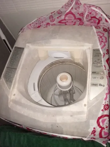 Vendo maquina de lavar para retirada de peças