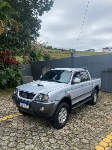 Mitsubishi L200 Outdoor HPE 2.5 4X4 CD T.dies. Mec. 2012