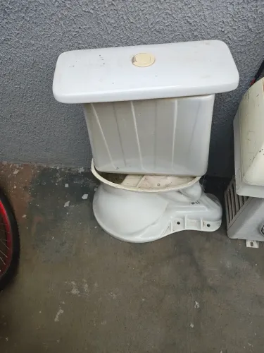 Baso sanitário e acoplado