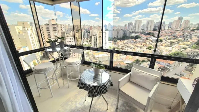 Jardim da Saúde, 3 Dormitórios, 2 vagas paralelas e depósito.