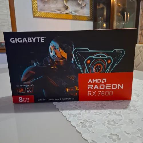 RX 7600 8GB Gigabyte lacrada com NF e garantia
