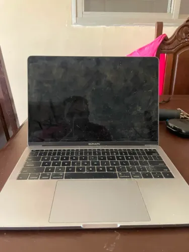 Vendo MacBook Pro 13 2017 (A1708) - Para retirada de peça