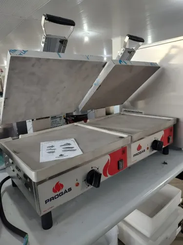AL - Prensa Elétrica Dupla Progás - 45x45 chapa de alumínio galvanizado.