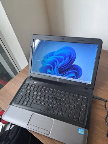 Notebook HP i3 top