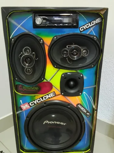 Caixa de som residencial Pioneer R$ 2.000