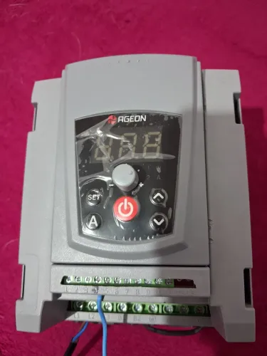 Invesor de frequência ageon 16A 220trifasico