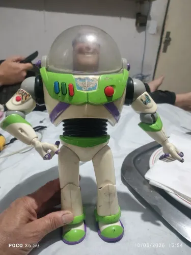 BONECO BUZZ LIGHTYEAR ANTIGO 