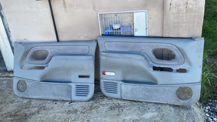 VENDO CARTÕES DE PORTA DA SILVEIRADO ORIGINAL COM GRAMPOS ORIGINAIS DA 