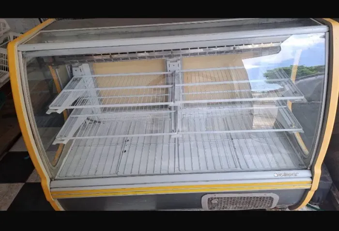 Refrigerador expositor GELOPAR
