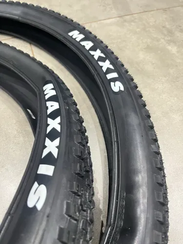 Pneu Maxxis Mtb Rekon Race Aro 29x2.35 Tr Preto Tubeless