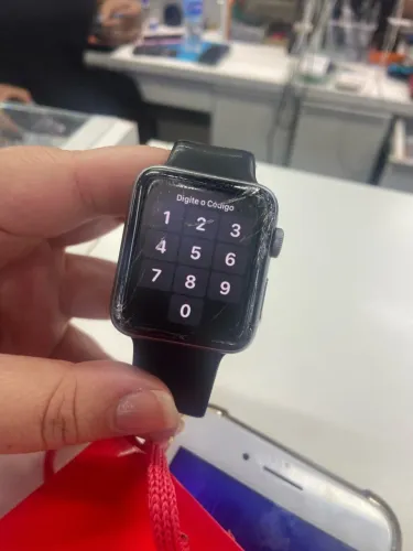 Apple Watch série 3 quabrado