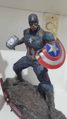 Estátua do Capitão América - 30cm