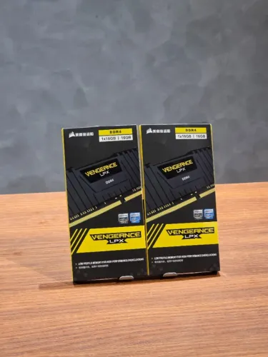 Kit Memória RAM Corsair Vengeance LPX DDR4 2x16GB 3200MHz