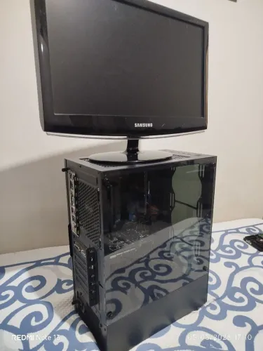 Computador com monitor