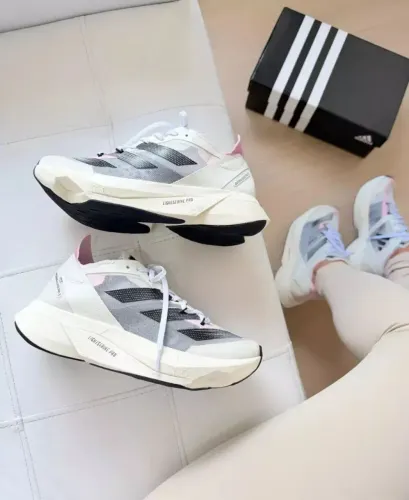 LANÇAMENTO ADIZERO ADIOS PRO 3