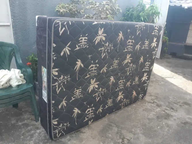 Cama box D33