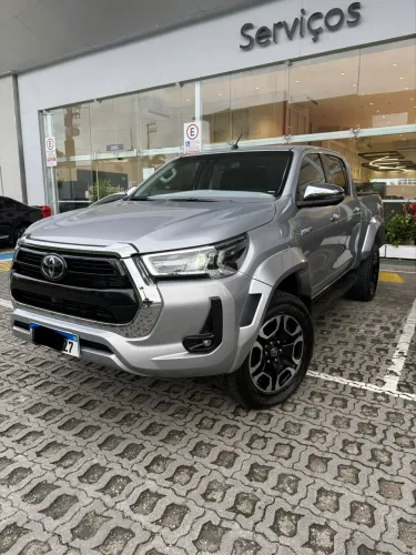 Toyota Hilux CD SRX Plus 4X4 2.8 TDI Die. Aut. 2025