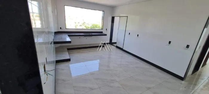 Vendo apartamento em Itaúna com excelente localização!