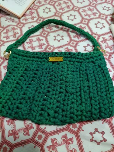 Bolsa de crochê de mão