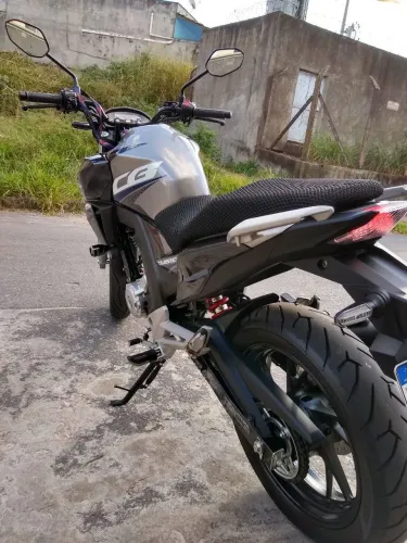 Vendo CB Twister ano 20 top demais