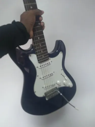 Vendo Guitarra strinberg strato caster