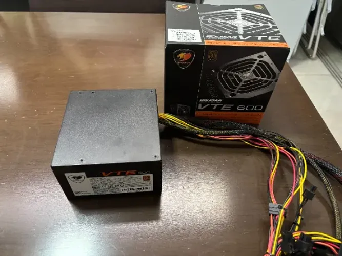 Fonte Cougar VTE 600W 80Plus Bronze PFC Ativo