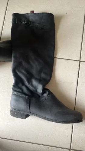 Bota 41 para doação 