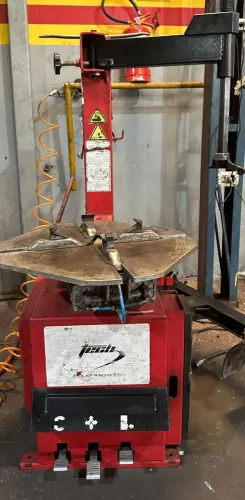 maquina desmontar pneu
