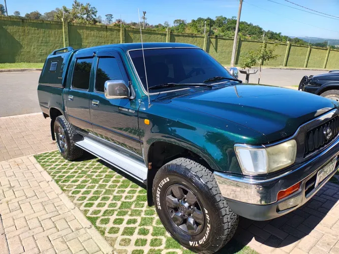 Toyota Hilux CD SRV 4X2 3.0 8V 90cv Diesel 2002