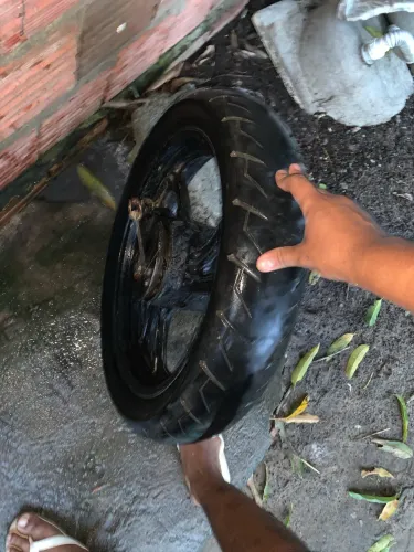  ? Rodas Originais Fazer 250 Completa com Pneus ?