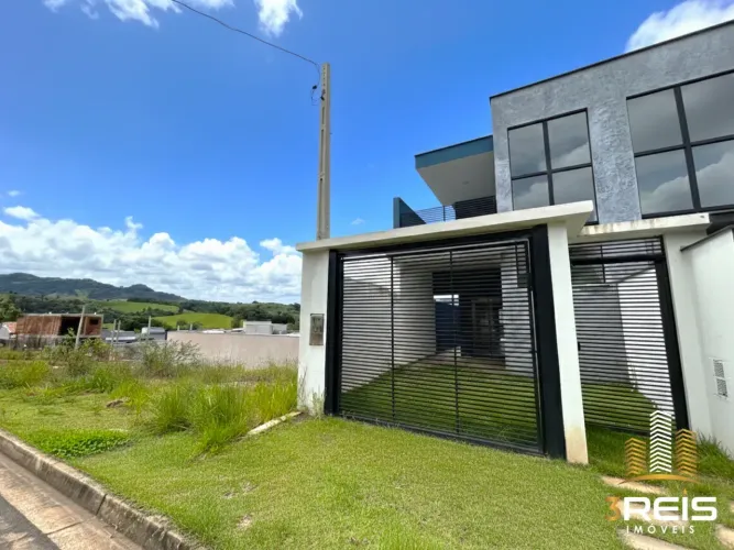 Sobrado para venda tem 123 metros quadrados com 2 quartos em Centro - Socorro - SP