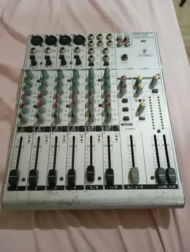 Mesa de só eurorak UB 1204 pro