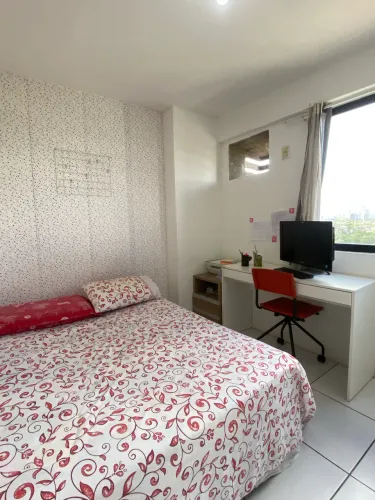 QUARTO EM APTO NO CORDEIRO