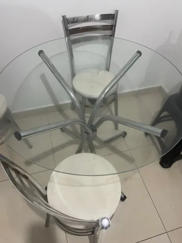 Vende-se mesa de vidro 