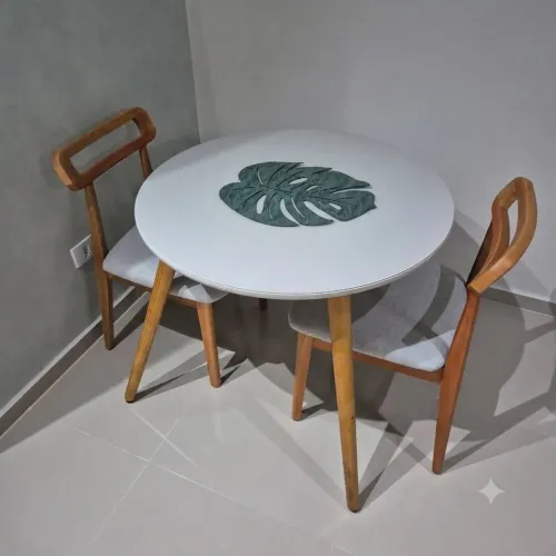 Mesa redonda tampo de vidro off white 90 cm