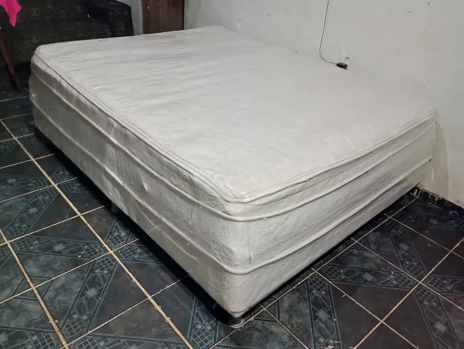 Cama Queen Size Alta De Molas Ensacadas higienizada