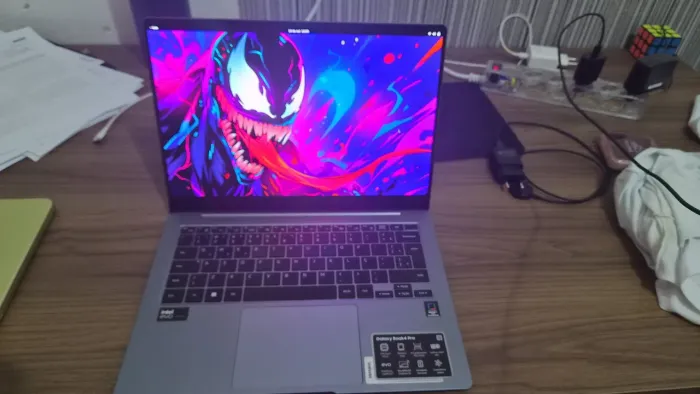 Book4 pro AMOLED tela touch 512ssd 