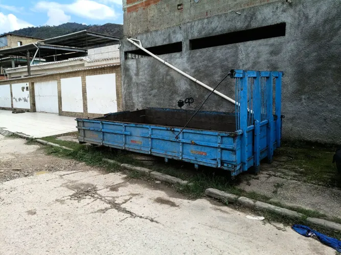 Carroceria de 608